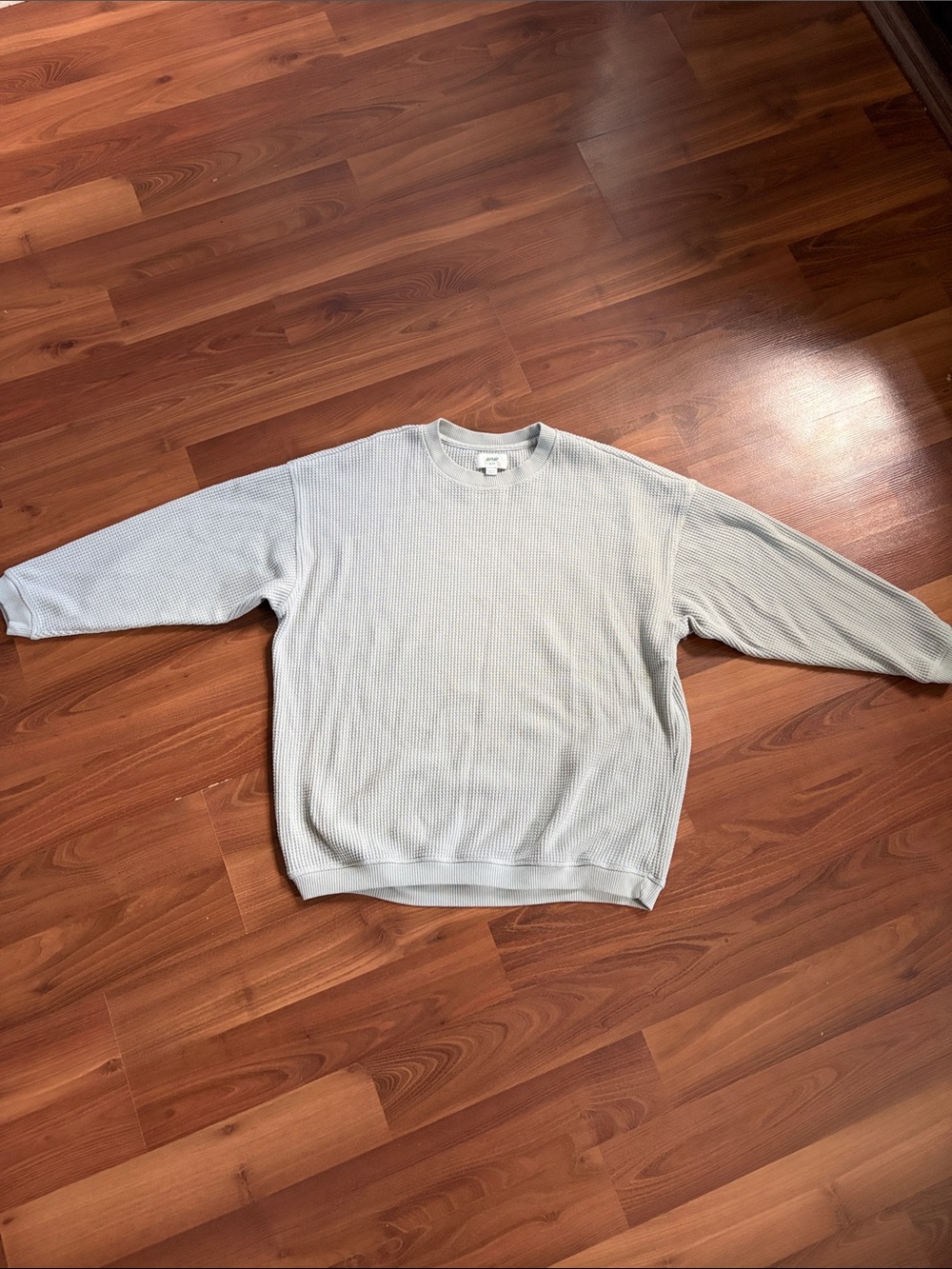Aerie Women’s Crewneck Sweater in Light Gray